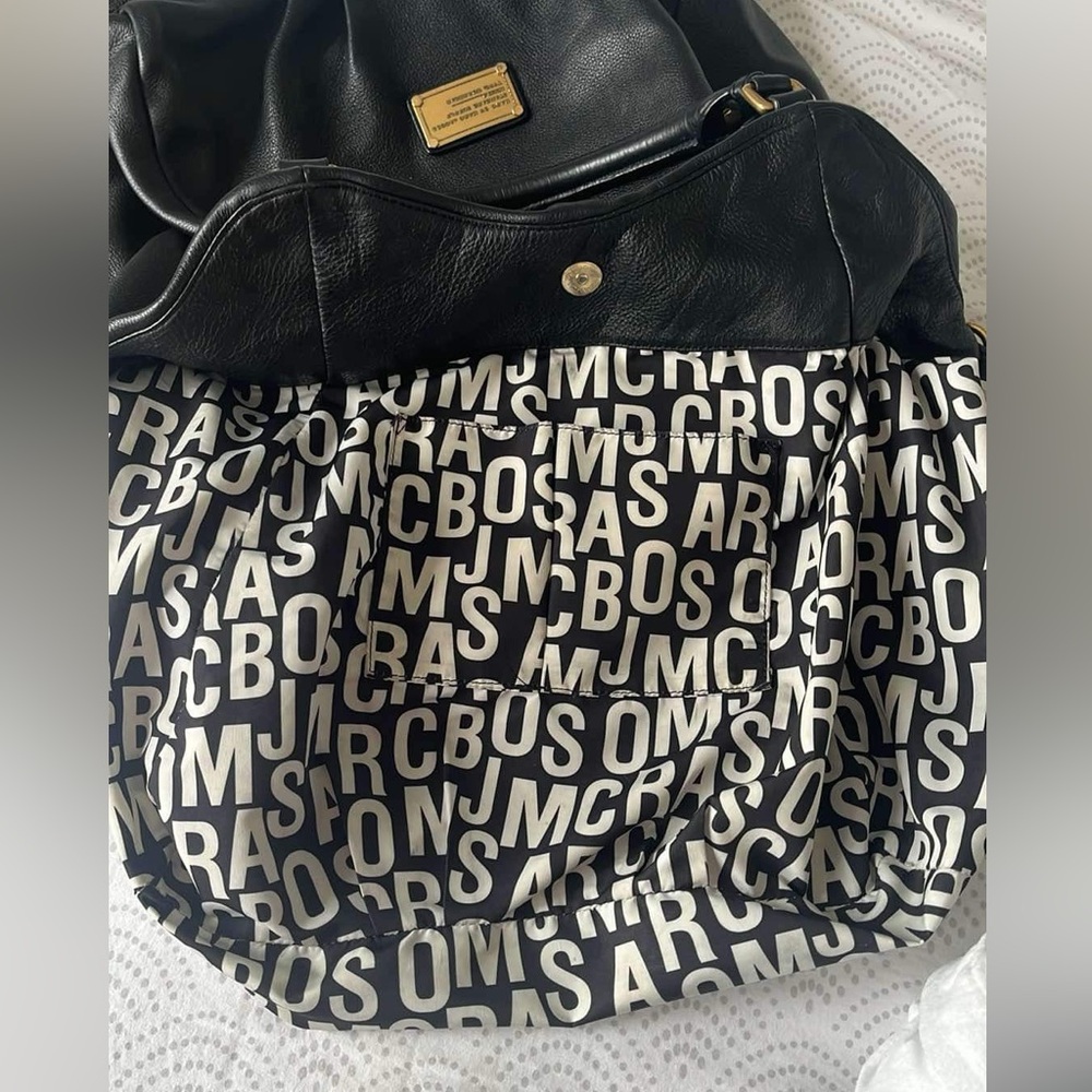 MARC by MARC JACOBS Classic Q Fran Leather Purse Black Leather Gold Hardware - Picture 6 of 6